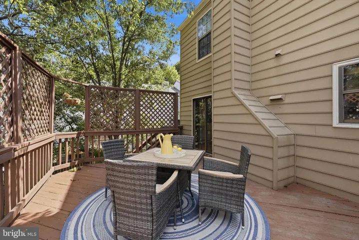 10243 Roberts Common Ln, Burke, Virginia 22015