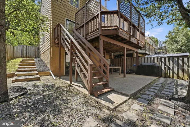 10243 Roberts Common Ln, Burke, Virginia 22015