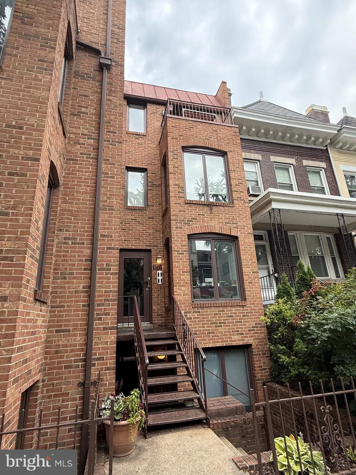 1753 SWANN STREET, Washington, DC 20009