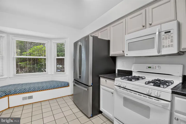 7589 Chrisland Cove, Falls Church, VA 22042