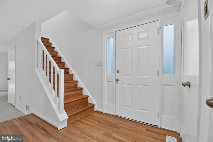 7589 Chrisland Cove, Falls Church, VA 22042