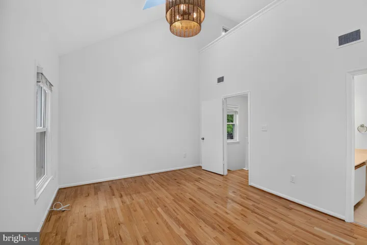 7589 Chrisland Cove, Falls Church, VA 22042