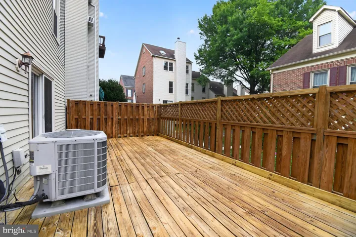 7589 Chrisland Cove, Falls Church, VA 22042