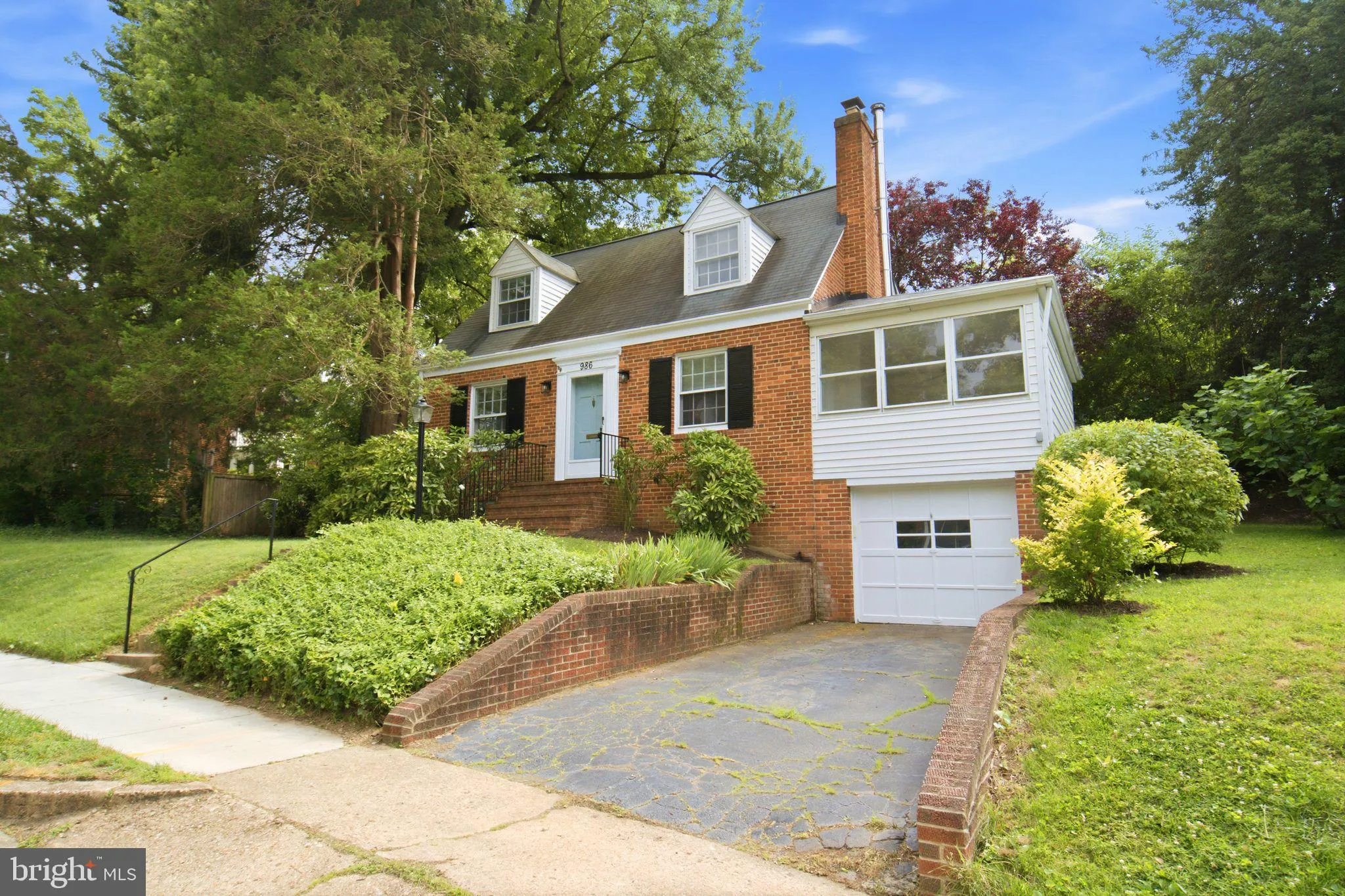 986 POWHATAN STREET, Arlington, VA 22205