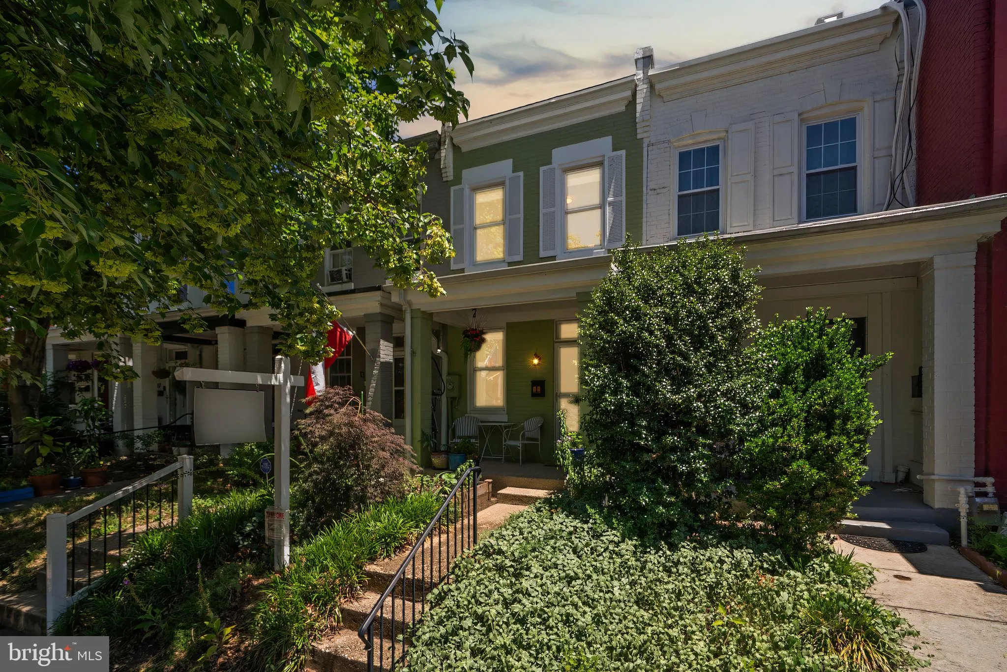 11 16TH STREET, Washington, DC 20002