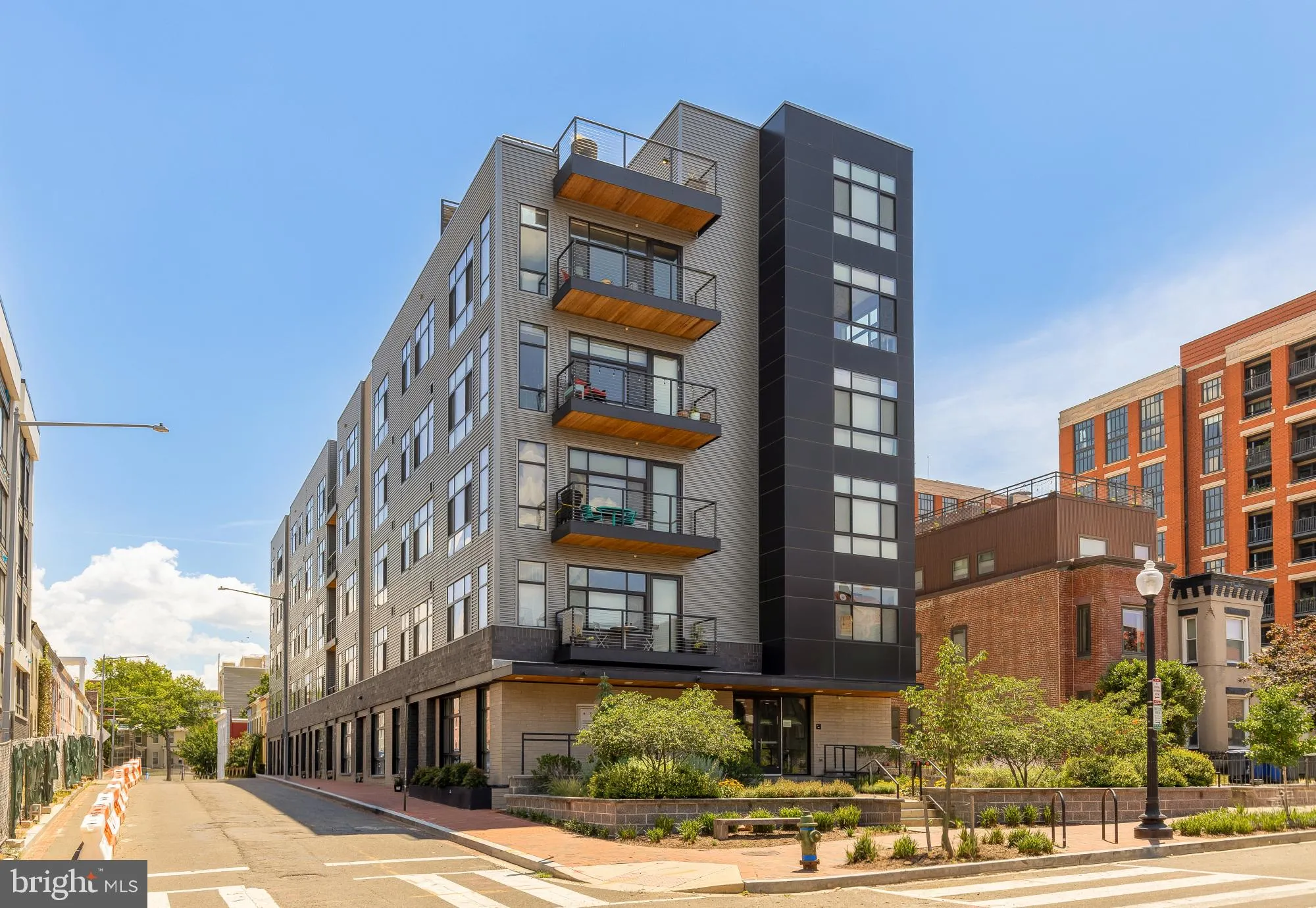 911 2ND STREET, Washington, DC 20002