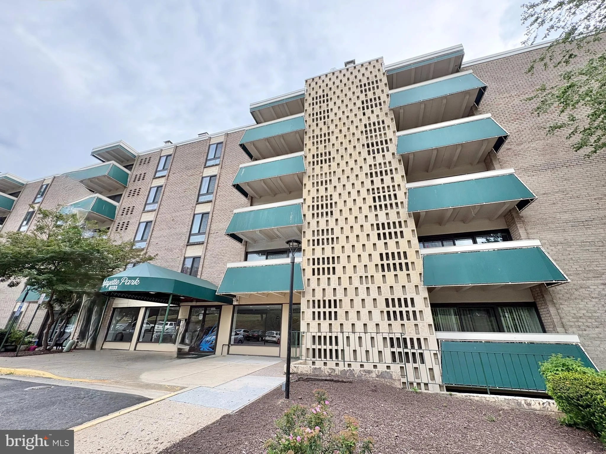 6133 LEESBURG PIKE, Falls Church, VA 22041