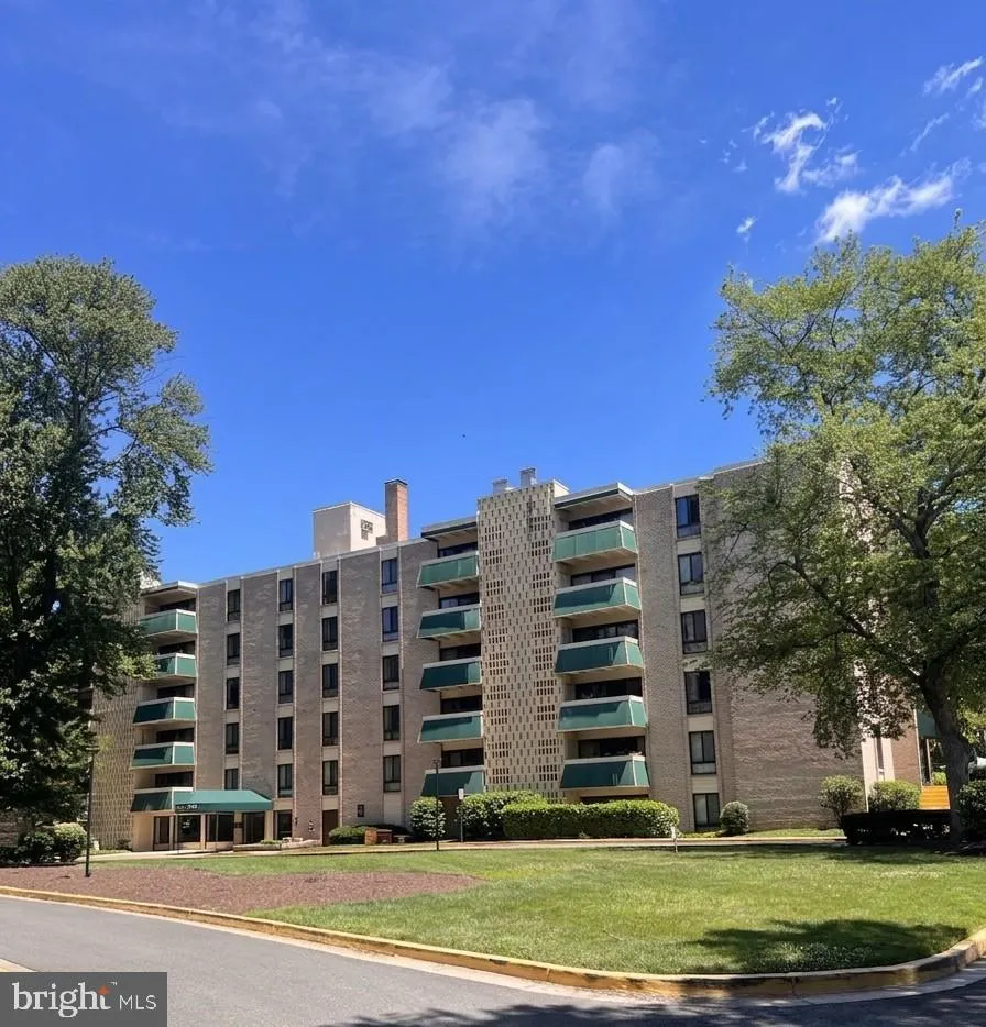 6133 LEESBURG PIKE, Falls Church, VA 22041