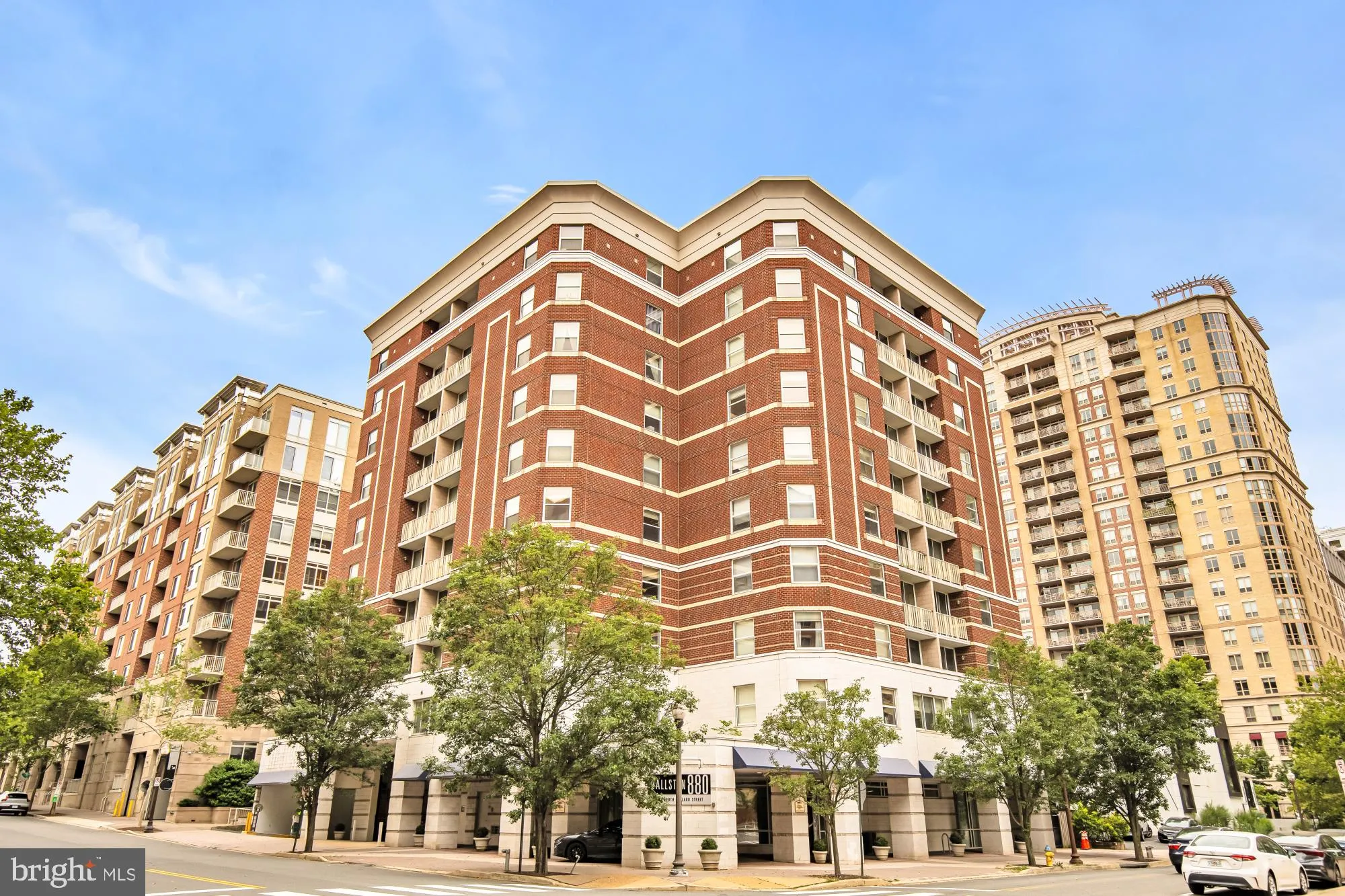 880 POLLARD STREET, Arlington, VA 22203