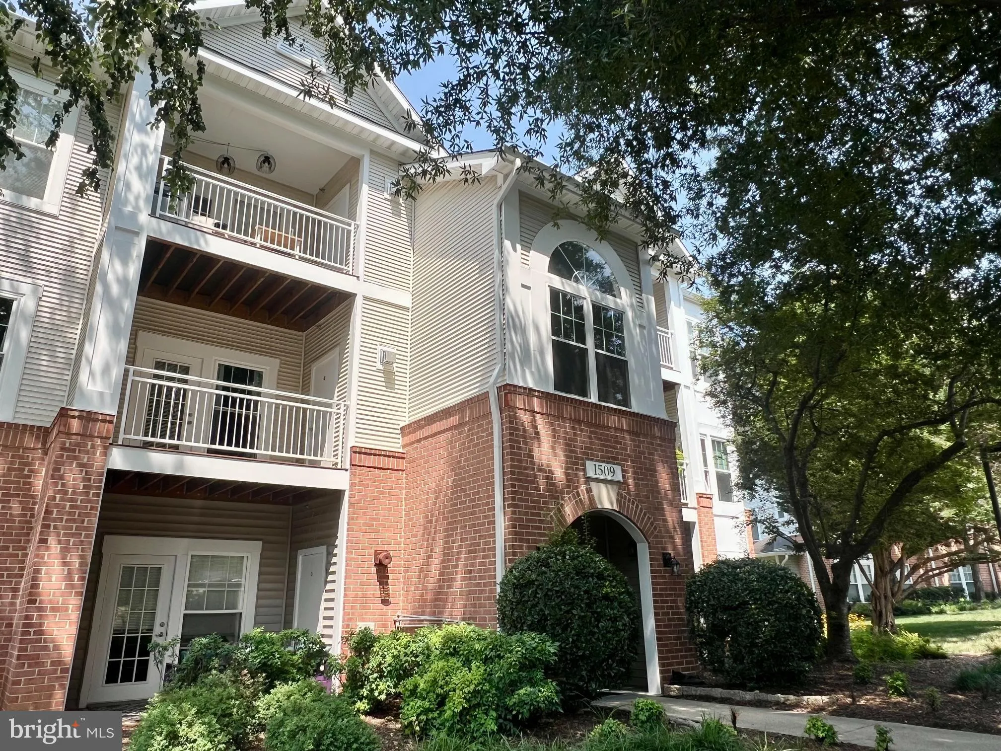 1509 POINT DRIVE, Reston, VA 20194