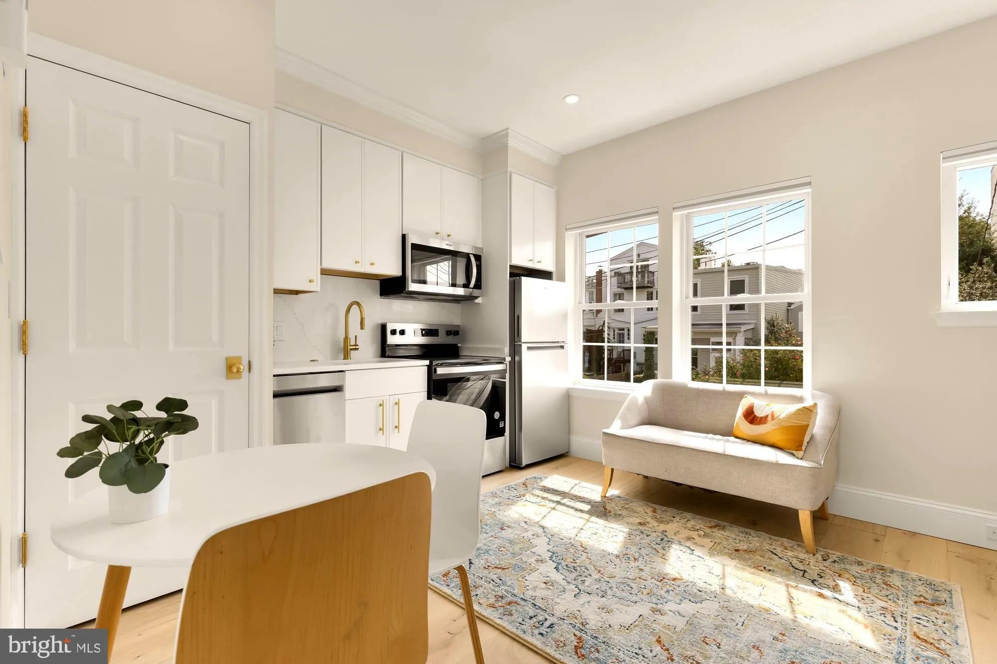 3542 T STREET, Washington, DC 20010