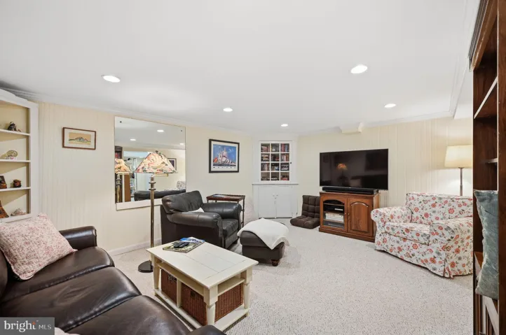 1116 N Roosevelt Street N, Arlington, VA 22205