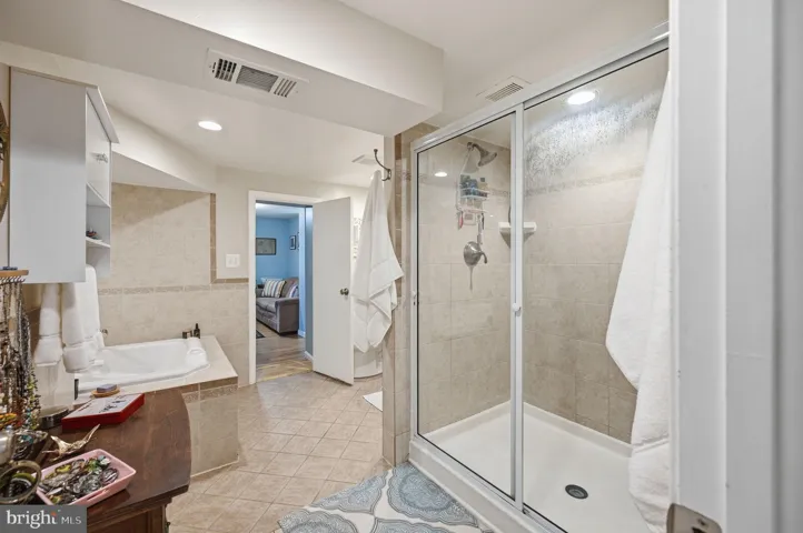 1116 N Roosevelt Street N, Arlington, VA 22205