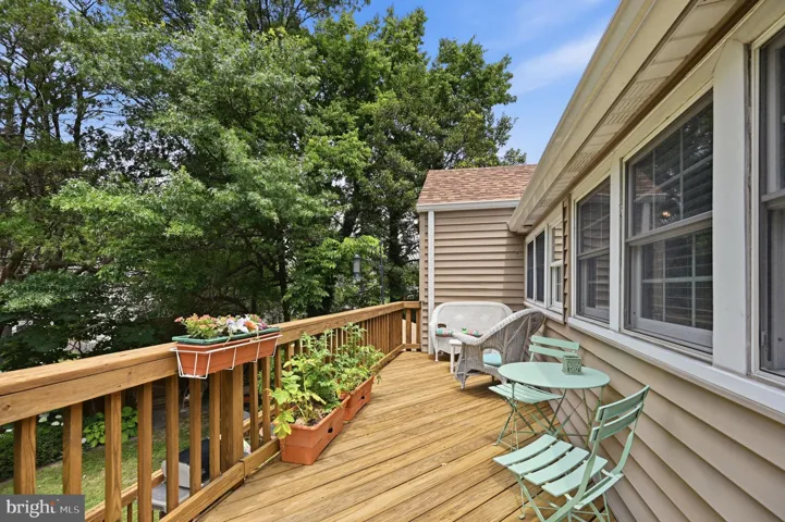 1116 N Roosevelt Street N, Arlington, VA 22205