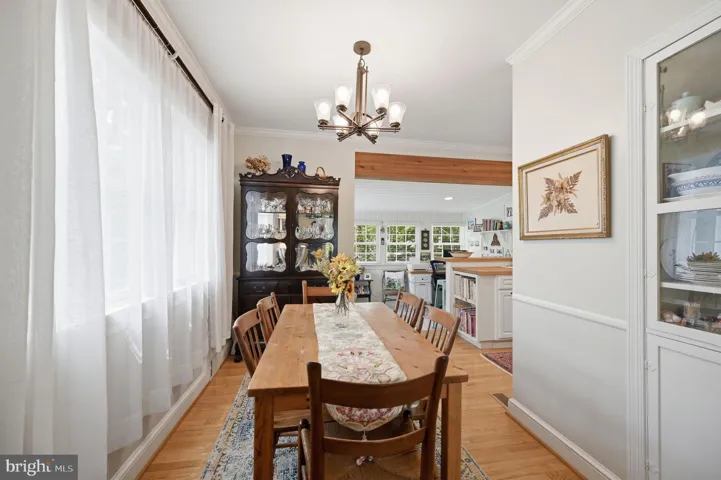 1116 N Roosevelt Street N, Arlington, VA 22205