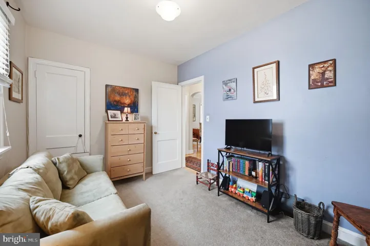 1116 N Roosevelt Street N, Arlington, VA 22205