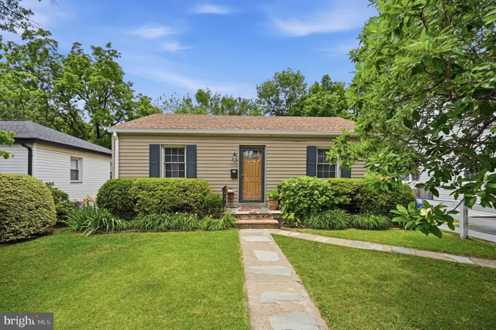 1116 N Roosevelt Street N, Arlington, VA 22205