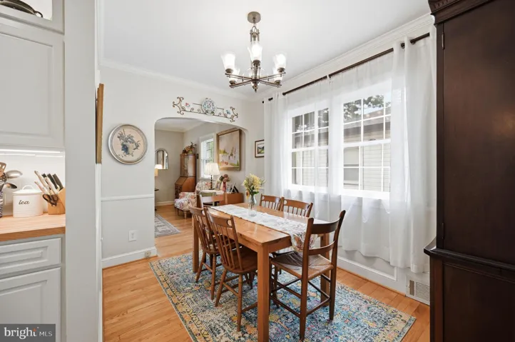 1116 N Roosevelt Street N, Arlington, VA 22205