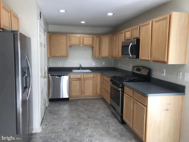1820 Pimmit Drive, Falls Church, VA 22043
