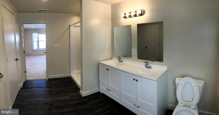 1820 Pimmit Drive, Falls Church, VA 22043