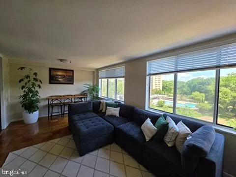 6641 WAKEFIELD DRIVE, Alexandria, VA 22307