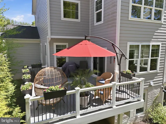 17942 Woods View Drive, Dumfries, VA 22026