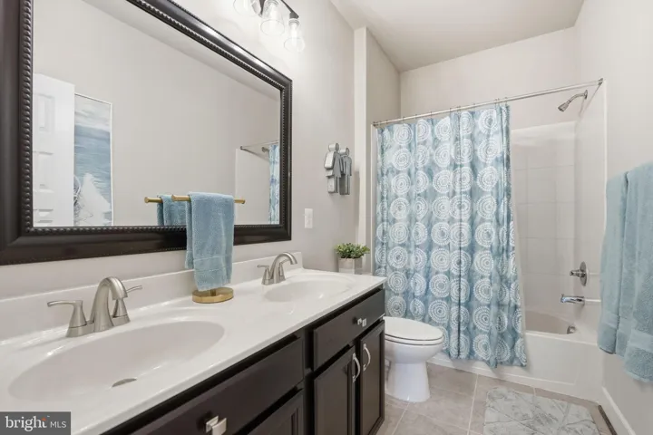 17942 Woods View Drive, Dumfries, VA 22026