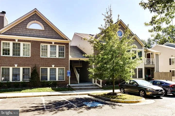 12010 RIDGE KNOLL DRIVE, Fairfax, VA 22033