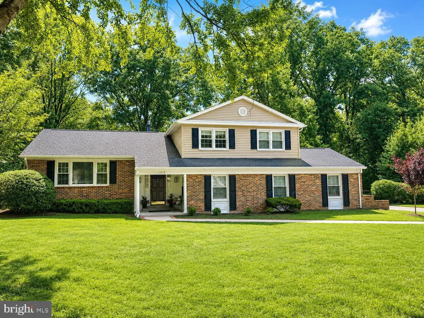 1715 FOX RUN COURT, Vienna, VA 22182