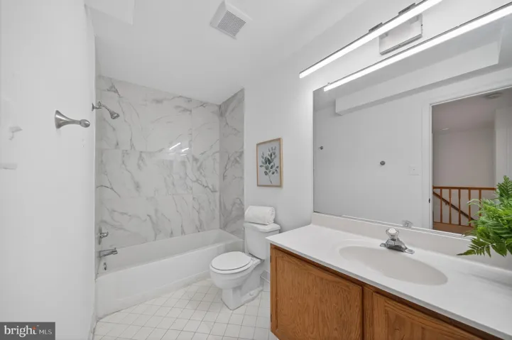 12552 Kempston Lane, Woodbridge, VA 22192