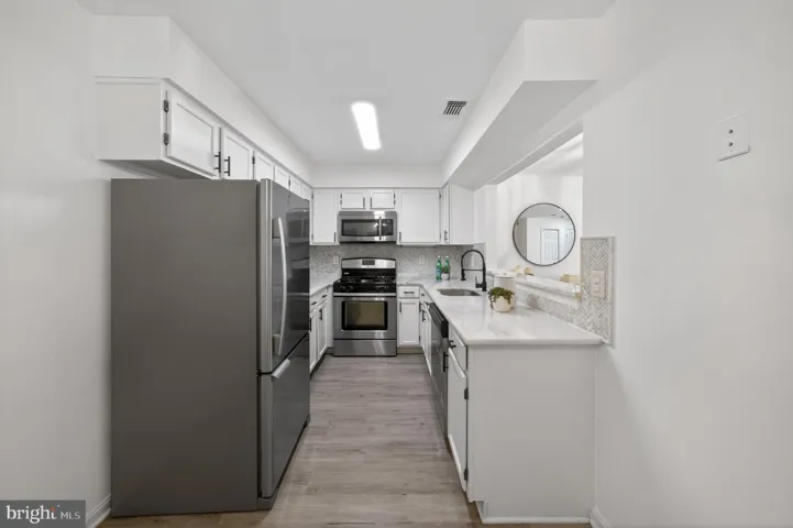 12552 Kempston Lane, Woodbridge, VA 22192