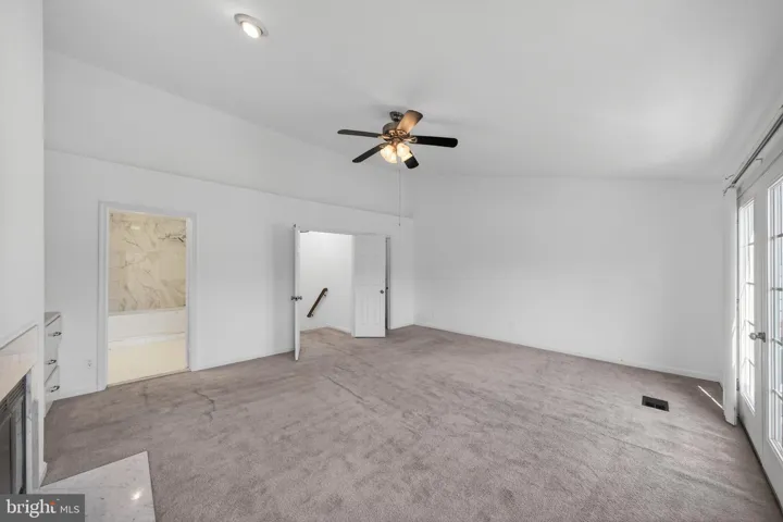 12552 Kempston Lane, Woodbridge, VA 22192