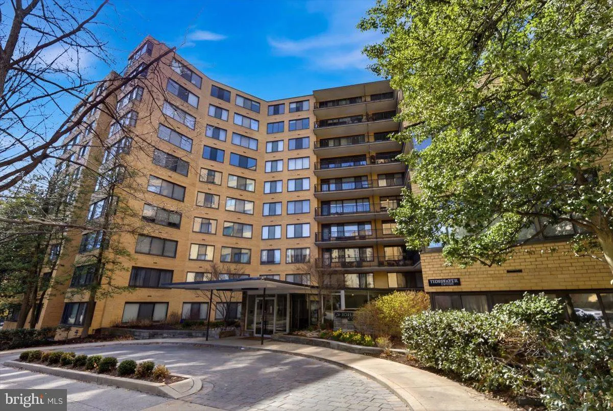 4740 CONNECTICUT AVENUE, Washington, DC 20008