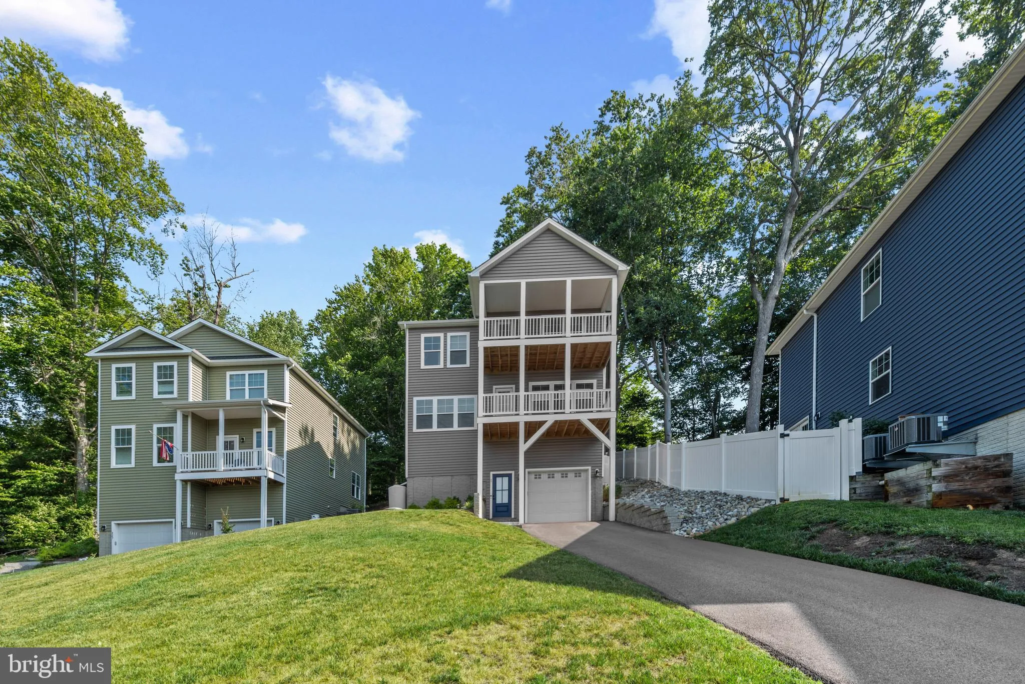 425 WALNUT DRIVE, Edgewater, MD 21037
