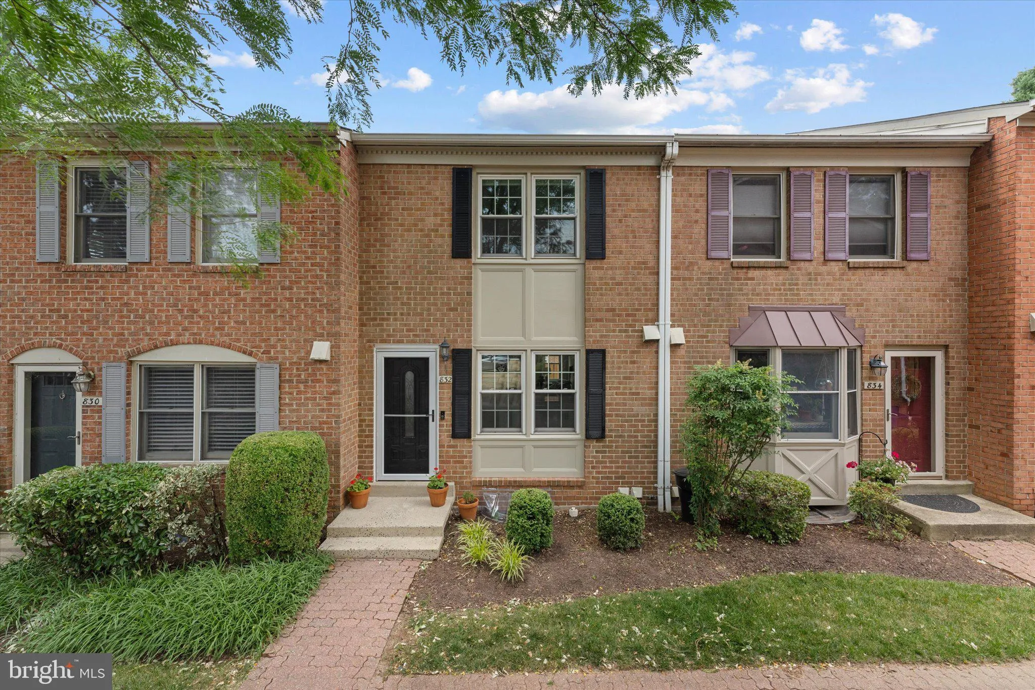 832 FREDERICK STREET, Arlington, VA 22205