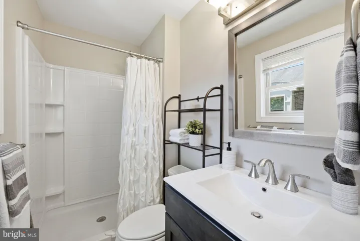1625 Kenwood Avenue, Alexandria, VA 22302