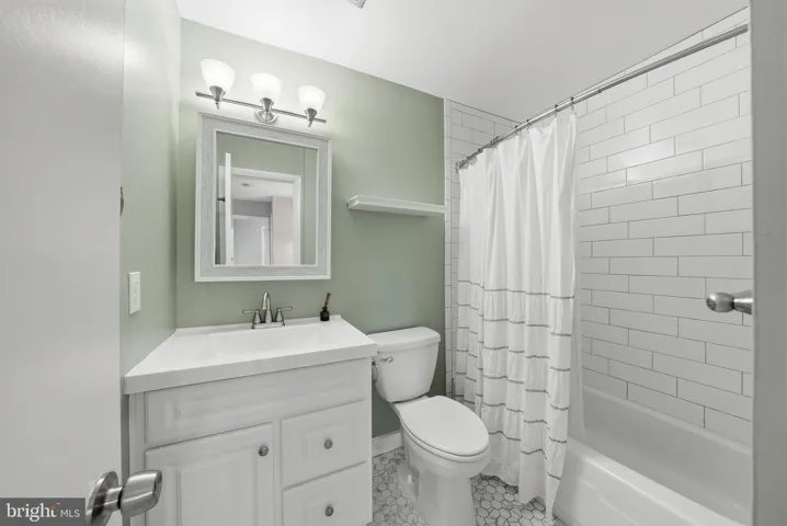 1625 Kenwood Avenue, Alexandria, VA 22302