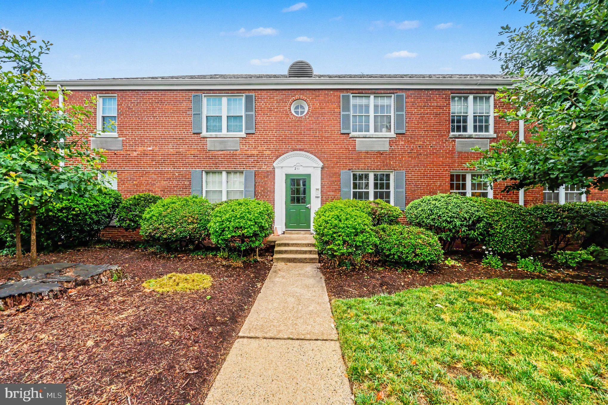 211 GLEBE ROAD, Alexandria, VA 22305