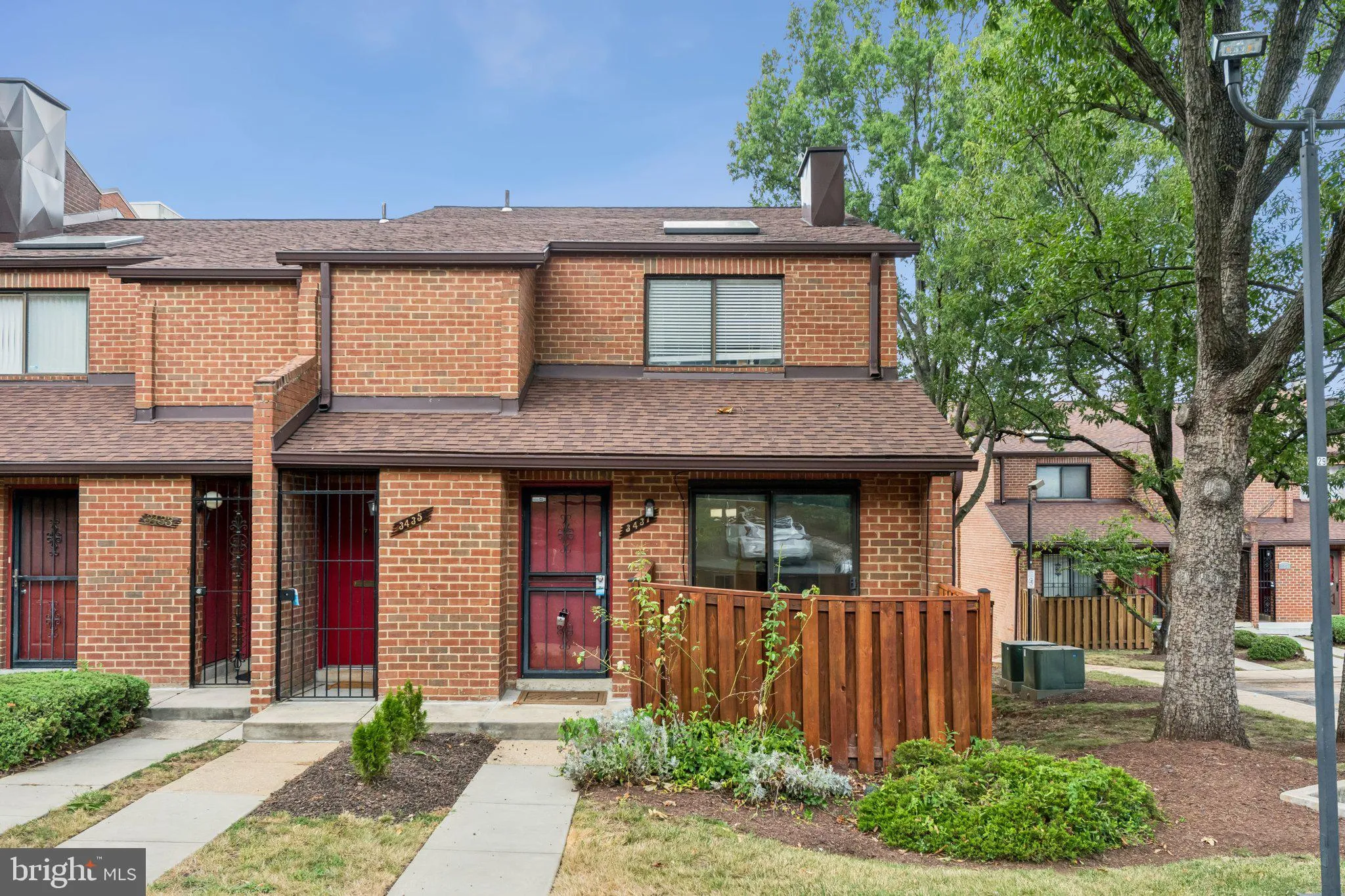 3437 SUMMIT COURT, Washington, DC 20018