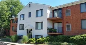 125 CLUBHOUSE DRIVE, Leesburg, VA 20175