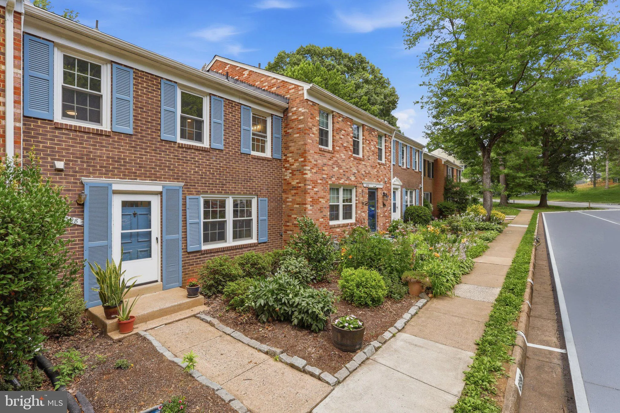 8398 UXBRIDGE COURT, Springfield, VA 22151