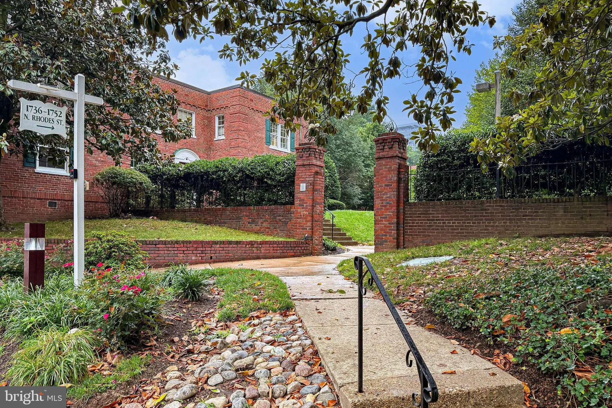 1752 RHODES STREET, Arlington, VA 22201