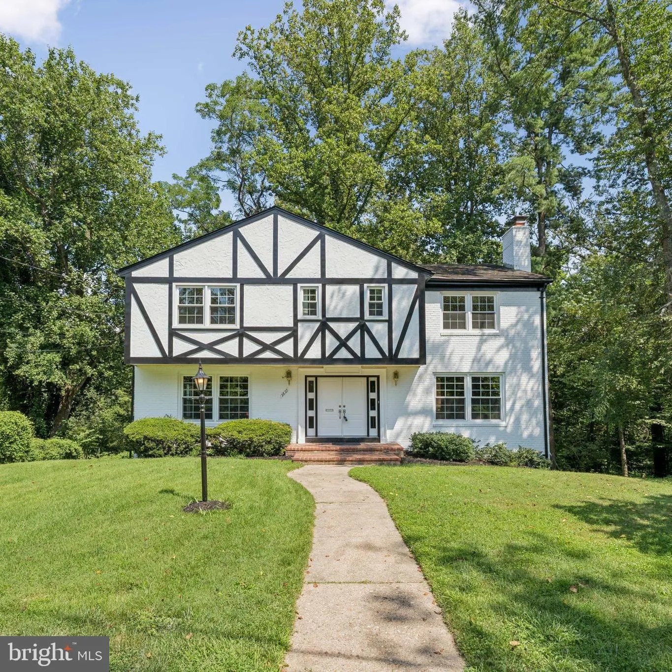 2827 ELLICOTT STREET, Washington, DC 20008