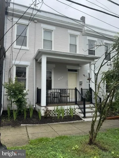 1915 35TH PLACE, Washington, DC 20007