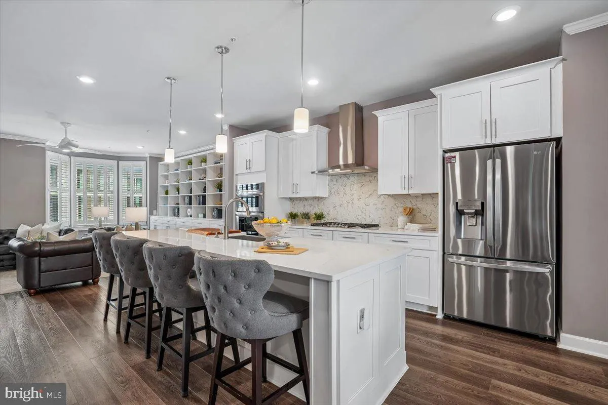 110 MARKET SQUARE, Vienna, VA 22180