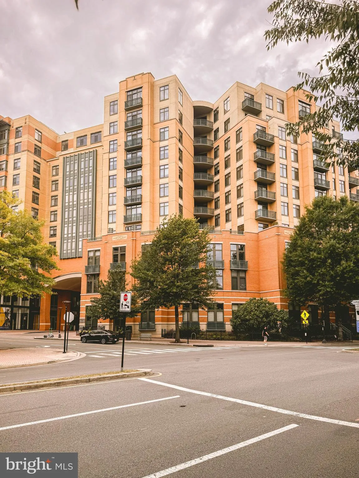 2720 ARLINGTON MILL DRIVE, Arlington, VA 22206