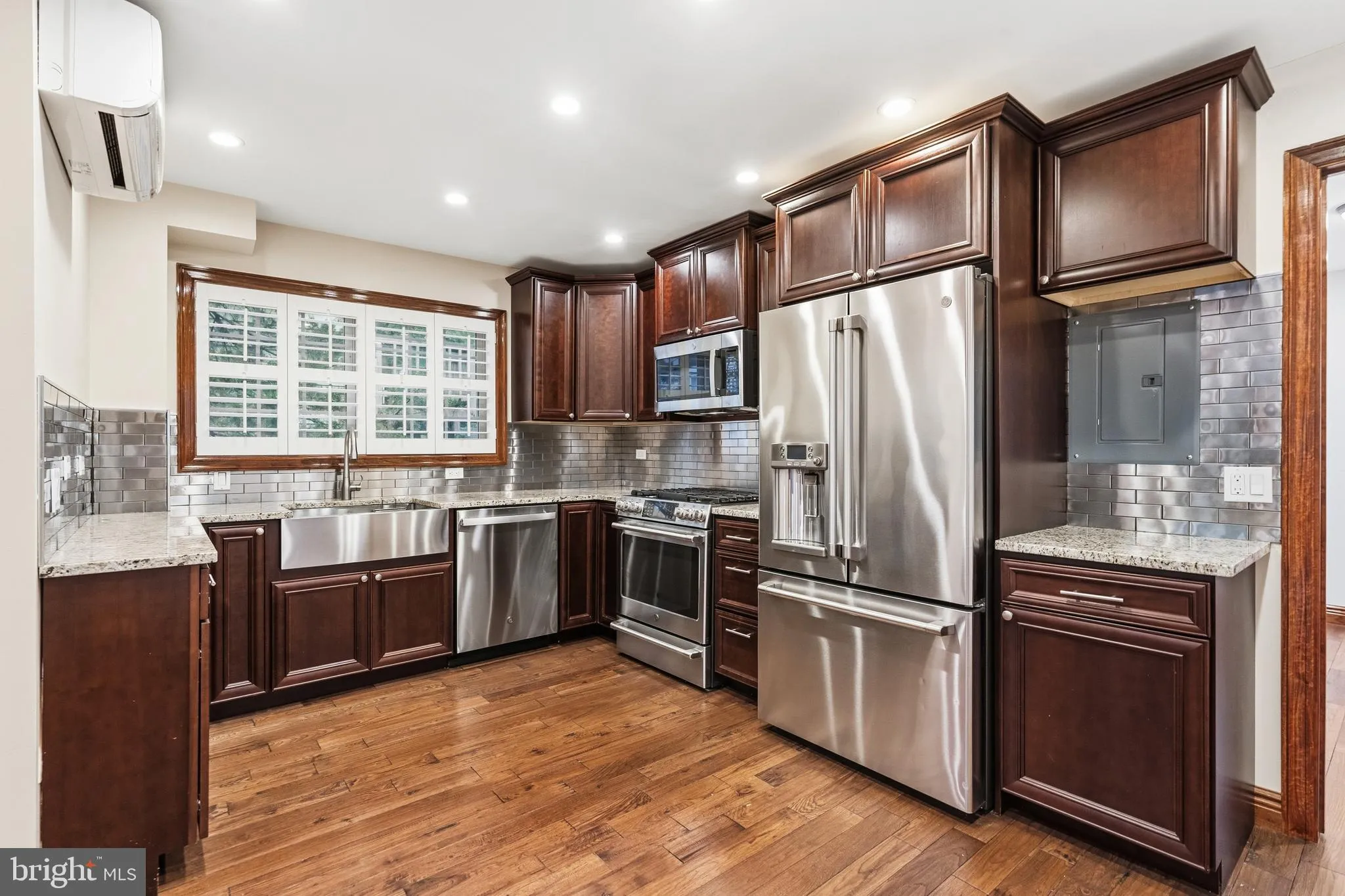5138 12TH STREET, Arlington, VA 22204