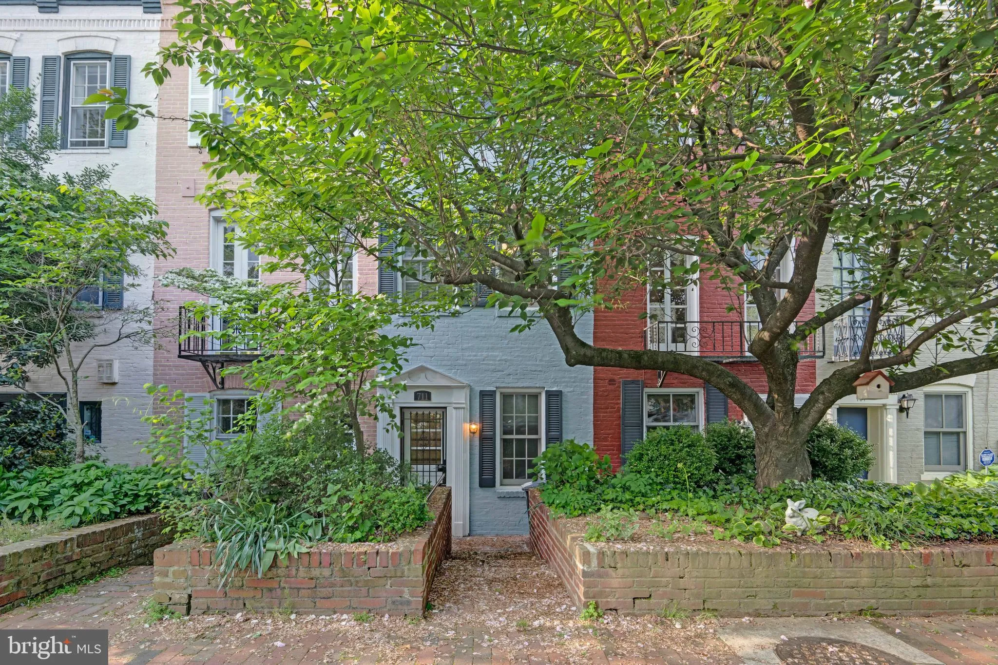 711 A STREET, Washington, DC 20002