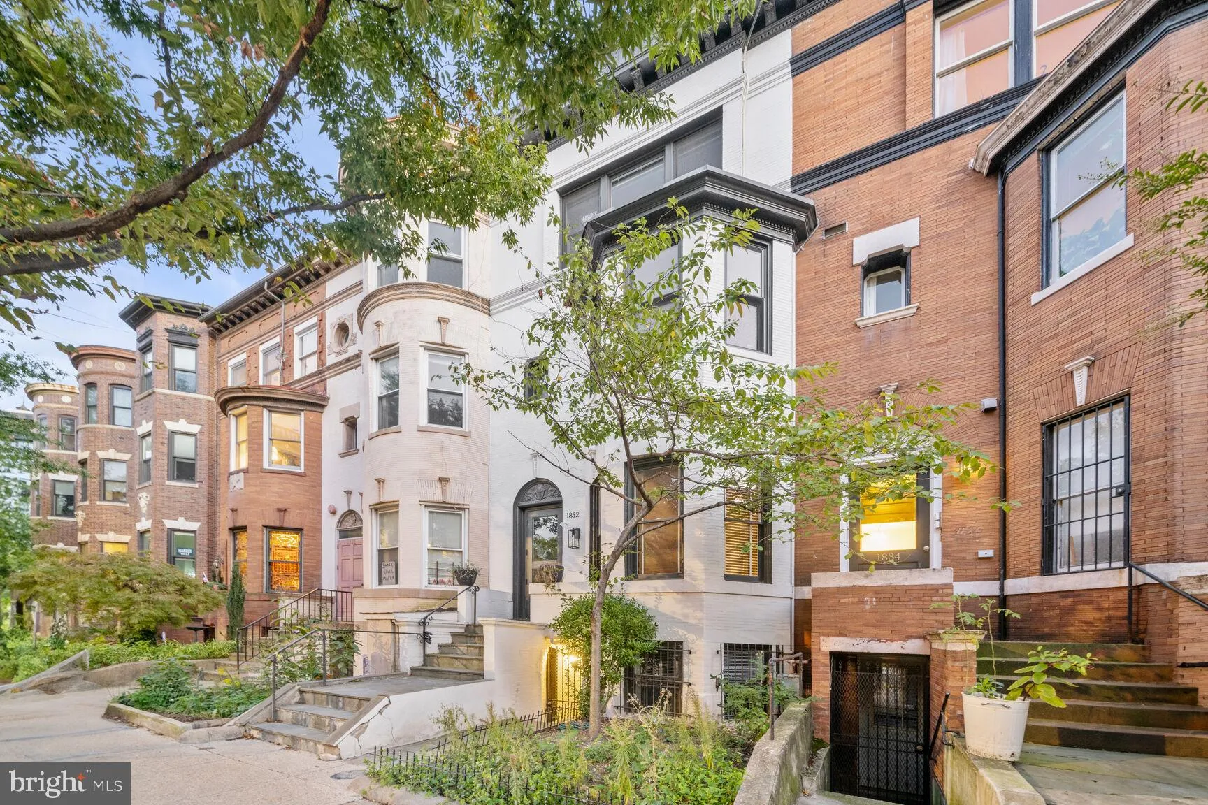 1832 CALVERT STREET, Washington, DC 20009