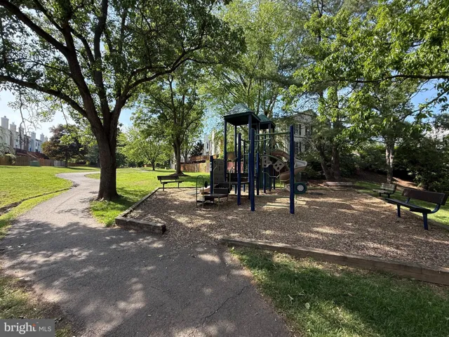 4505 Sahalee Court, Alexandria, VA 22312